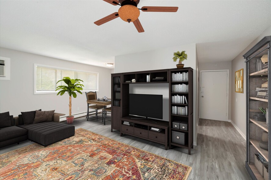 Champaign Park 2106 W White St Champaign IL 61821 Apartment Finder