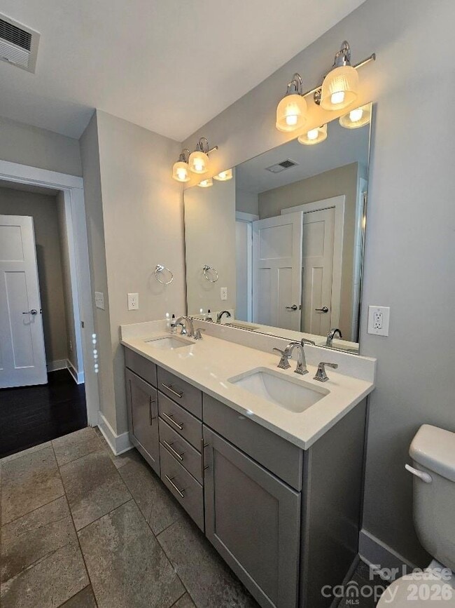 Building Photo - 1202 Macomb Pl