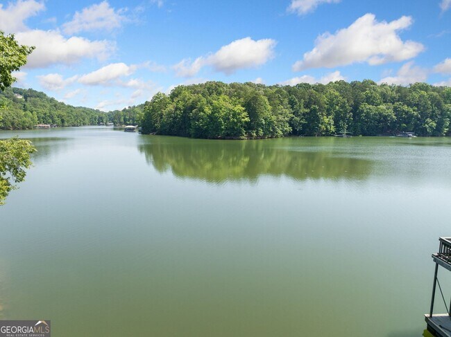 Building Photo - 5281 Laurel Ln