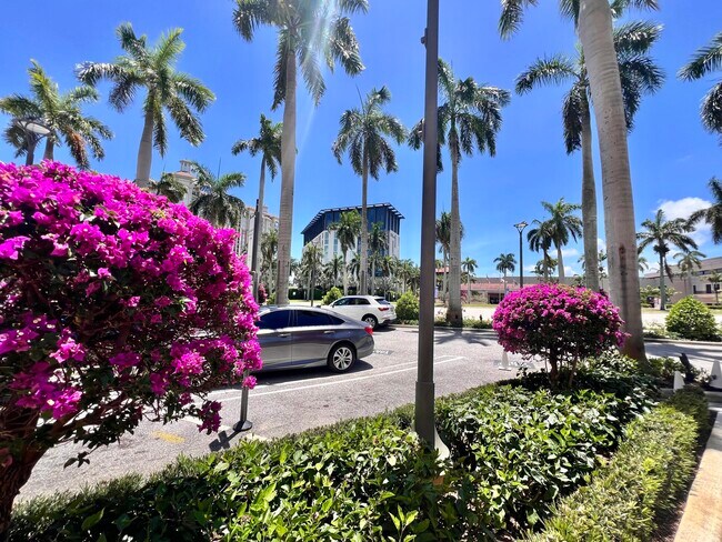 Building Photo - 651 Okeechobee Blvd