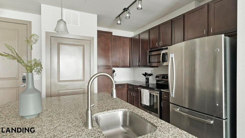 Building Photo - 155 Birdsall St