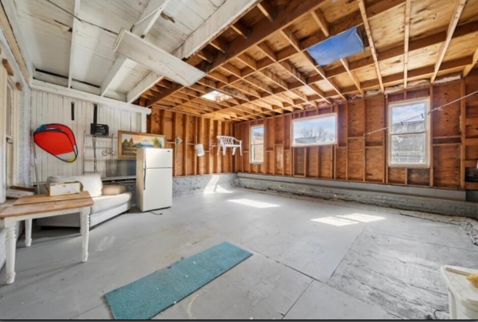 Building Photo - 3853 W Fullerton Ave