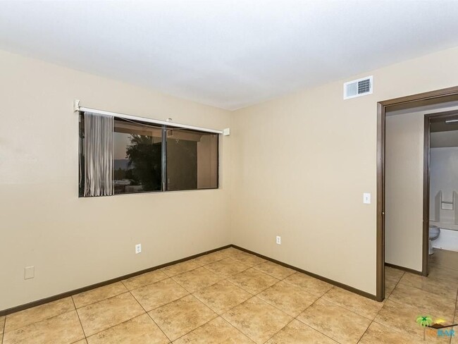 Building Photo - 73800 Pinon Ct