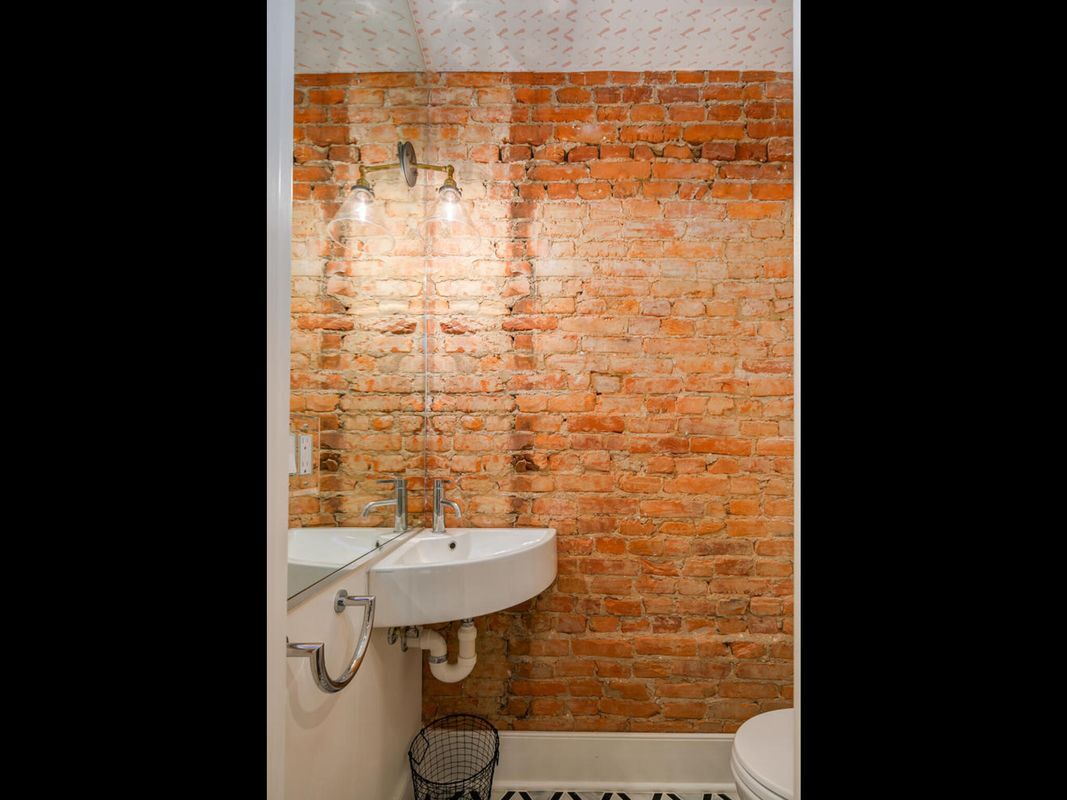 Building Photo - 1450 T St NW