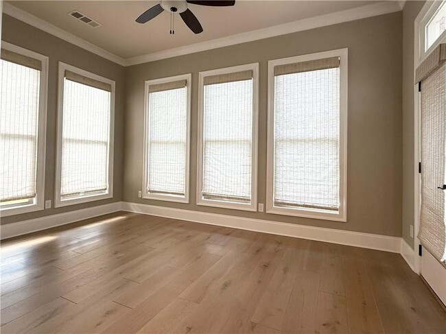 Building Photo - 6220 Bellmoore Park Ln