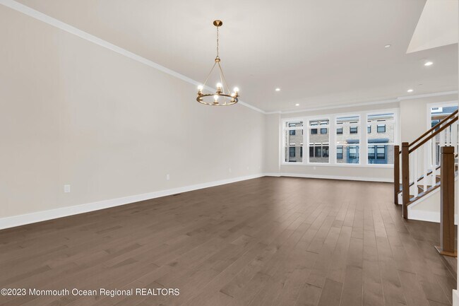 Building Photo - 5 Blaisdell Ct