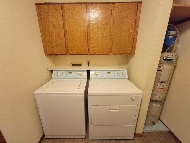 Building Photo - Prime Kennewick Location – 4 Bed, 2 Bath N...