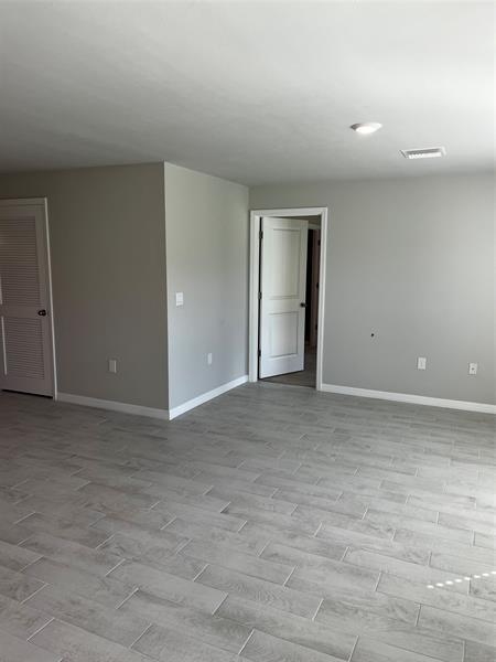 Building Photo - 2807 34th St SW