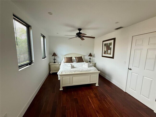Building Photo - 1257 Tree Bay Ln