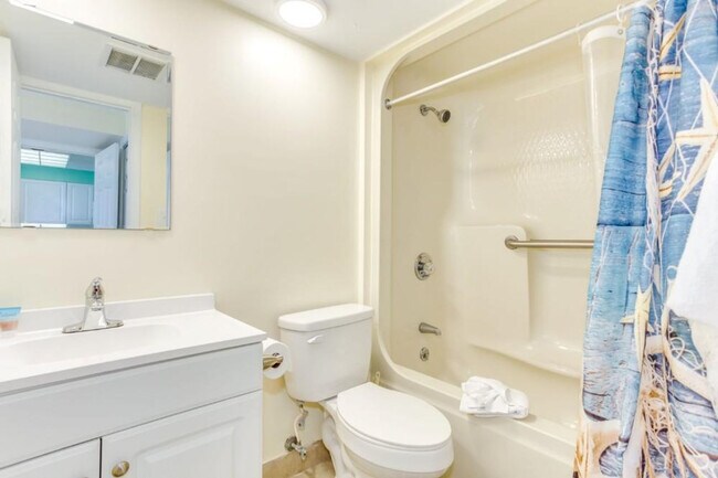 Building Photo - 2500 N Ocean Blvd