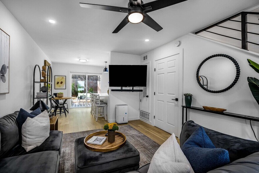 Building Photo - 3806 Southridge Dr