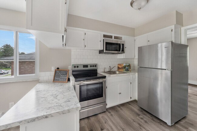 Building Photo - 849-851 E Wilbeth