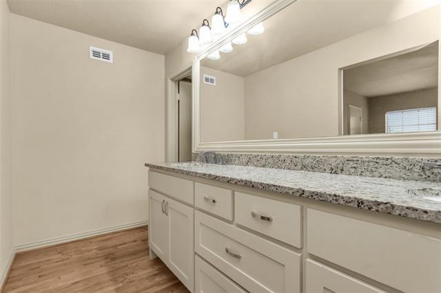 Building Photo - 556 Freestone Dr