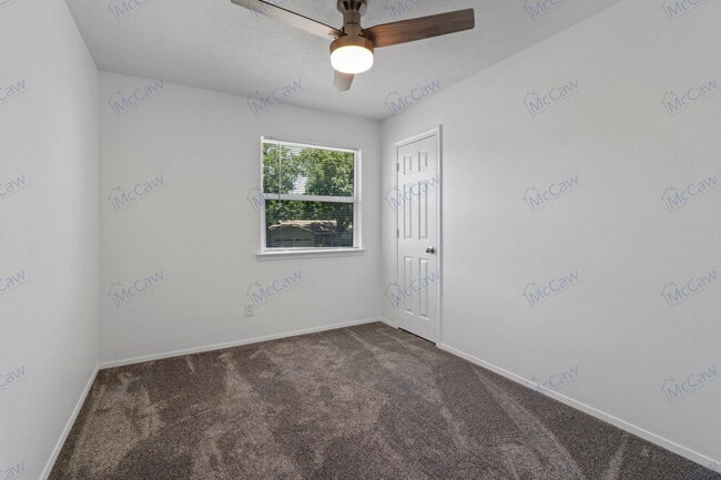 Building Photo - 737 Willow St