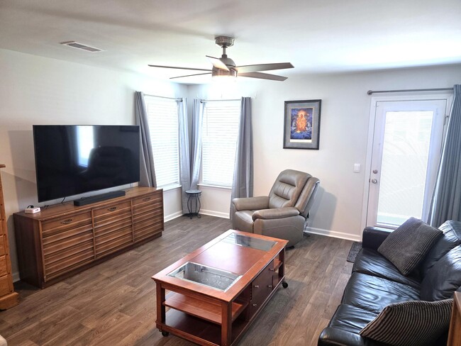 Building Photo - 764 Striped Bass Ct