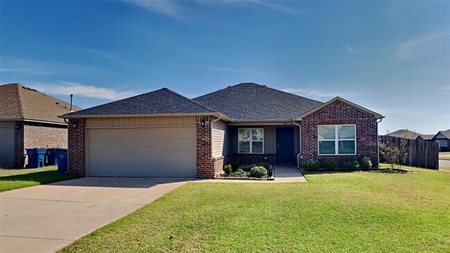 Primary Photo - 332 Blue Dr