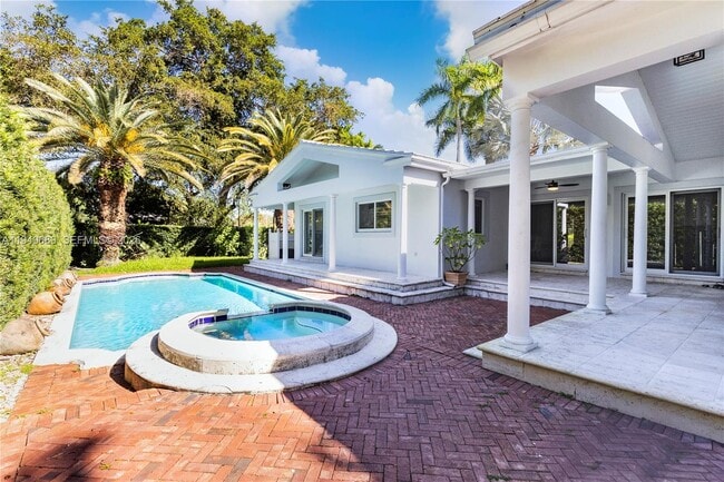 Building Photo - 4404 Alhambra Cir