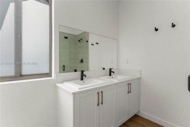 Building Photo - 408 SW 1st St