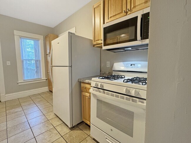 Building Photo - 1141 Sibley St NW