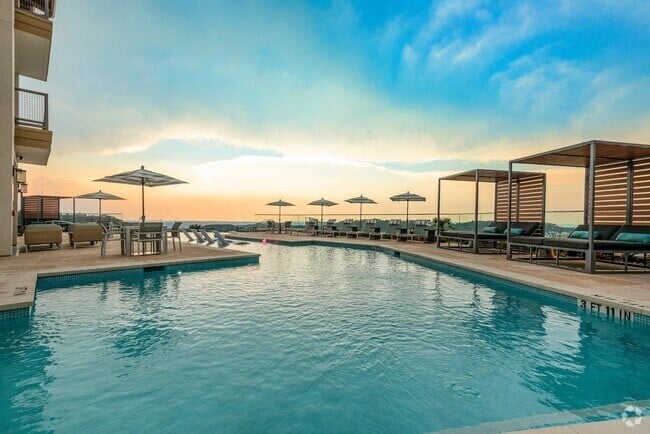 Building Photo - 3218 Manor Rd