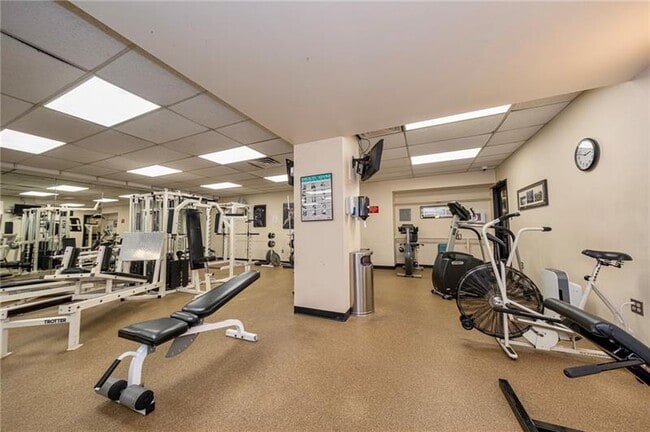 Building Photo - 320 Fort Duquesne Blvd