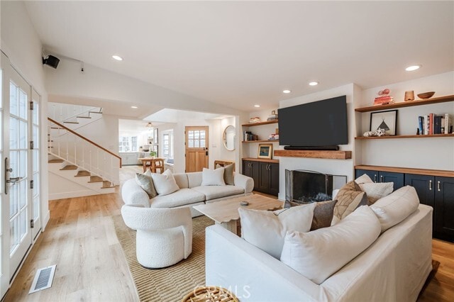 Building Photo - 2116 N Ardmore Ave