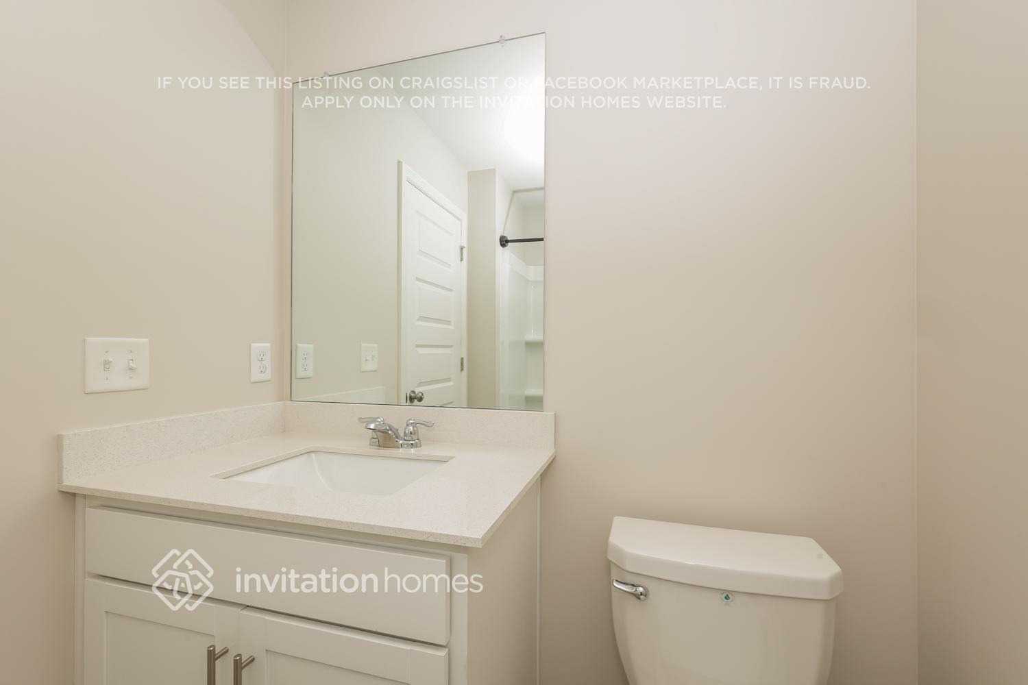 Building Photo - 1005 Legacy Ct
