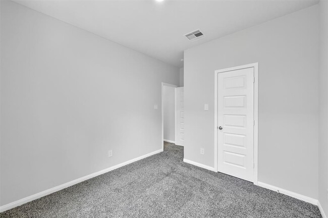 Building Photo - 14725 Pinion Ct