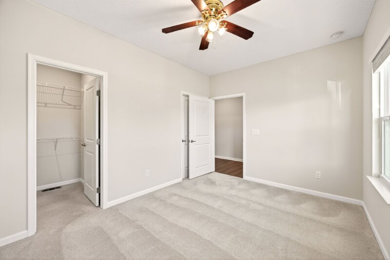 Building Photo - 103 Cameo Wds Dr
