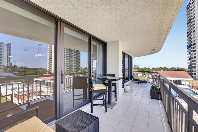Building Photo - 4000 N Ocean Dr