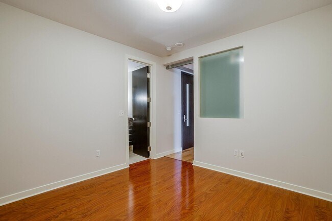 Building Photo - Come Live in Historic Montgomery Plaza- East Tower- 2 bed, 2 bath- 76107