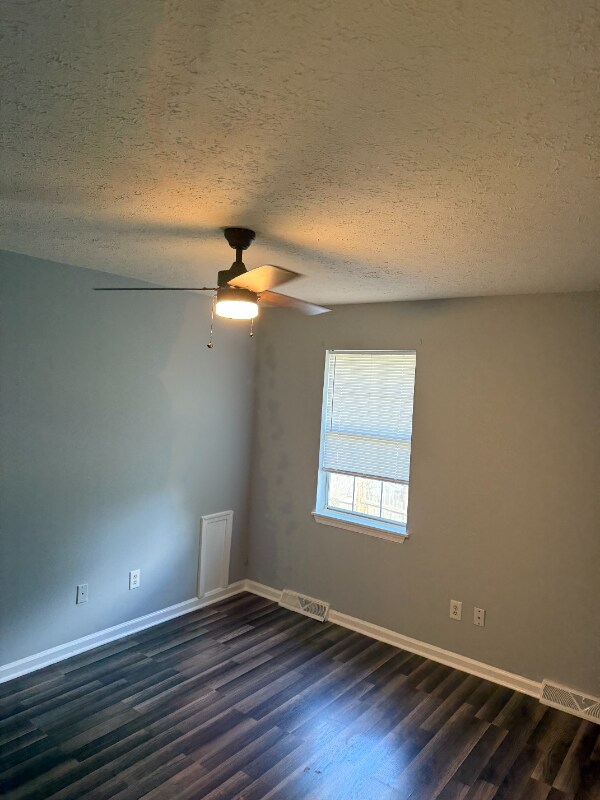Building Photo - 9 Fonda Dr