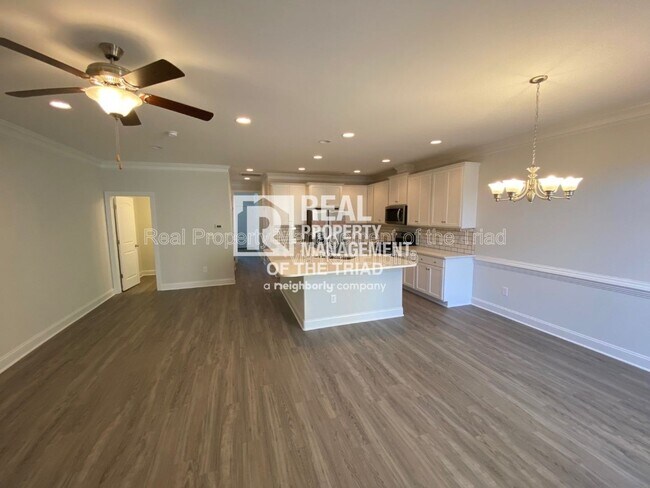 Building Photo - 4332 Holstein Dr