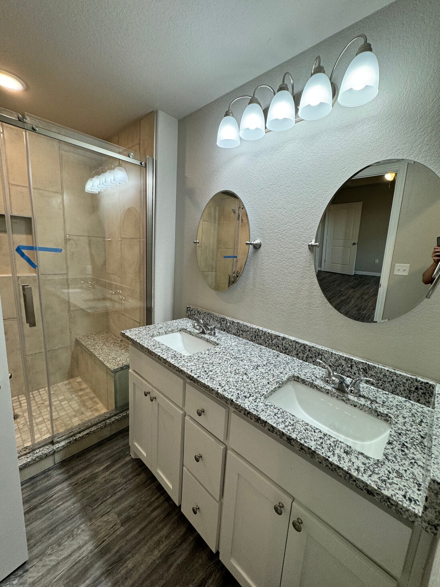 Main bedroom bathroom - 3609 Gallant Fox Ave
