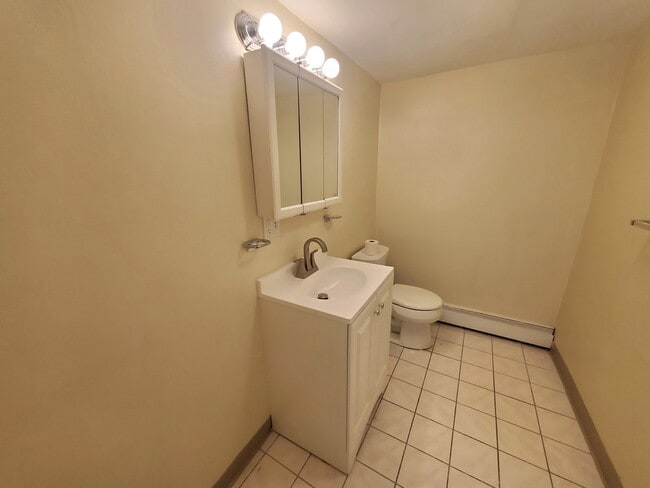 Building Photo - 23 Suffolk St