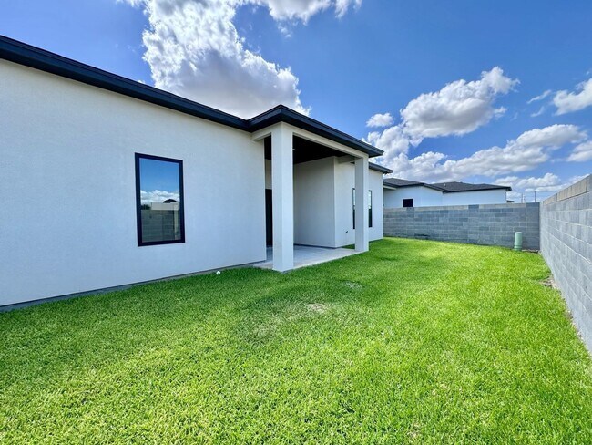 Building Photo - 2925 Fisher's Hill Loop