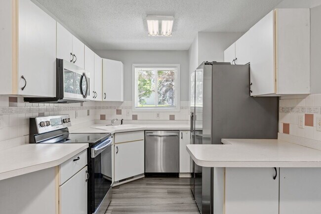 Building Photo - 13359 Zenith Ln