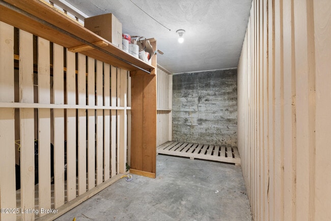 Building Photo - 2705 Riedling Dr