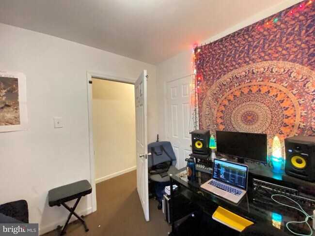 Building Photo - 3210 Haverford Ave