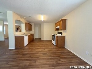 Building Photo - 10247 Huisache Field