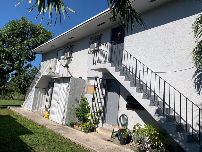 Building Photo - 2412 NW 19th Ave
