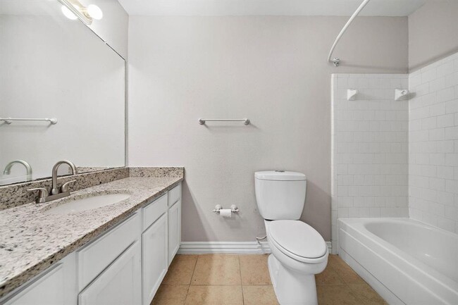 Building Photo - 1510 Park Wind Dr