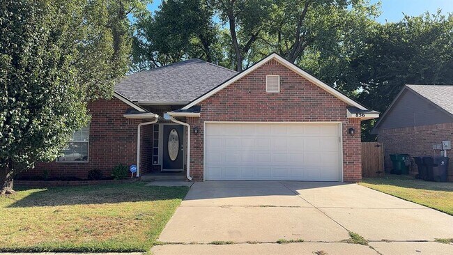 Building Photo - 856 Shady Creek Ln