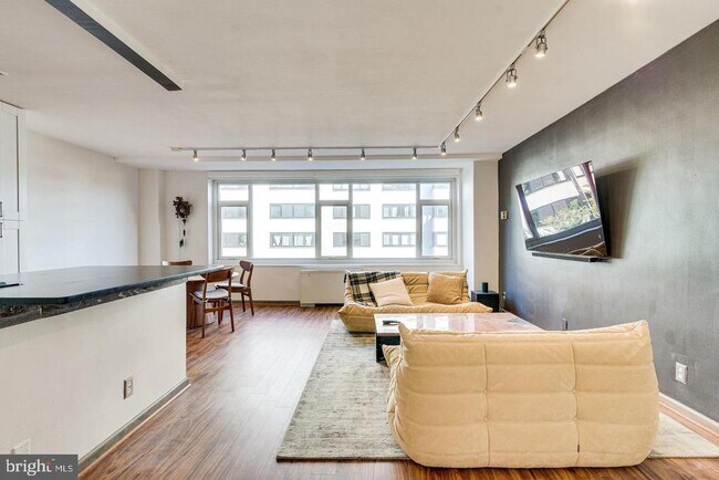 Building Photo - 1545 18th St NW