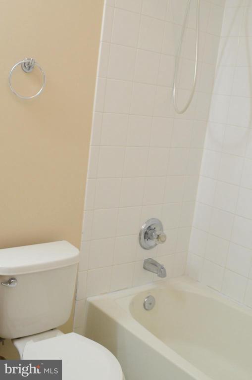 Building Photo - 43090 Sherbrooke Terrace