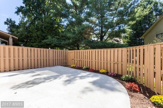 Building Photo - 5735 Nordeen Oak Ct