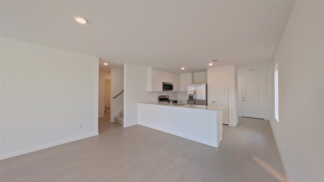 Building Photo - 16806 Old Wagon Wy