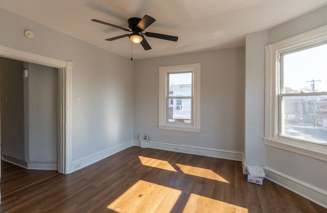 Building Photo - Lovely 2 bedroom