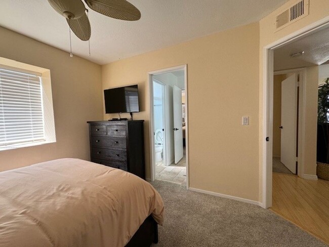 Building Photo - 2BR FULLY FURNISHED CONDO WITH UTILITIES A...