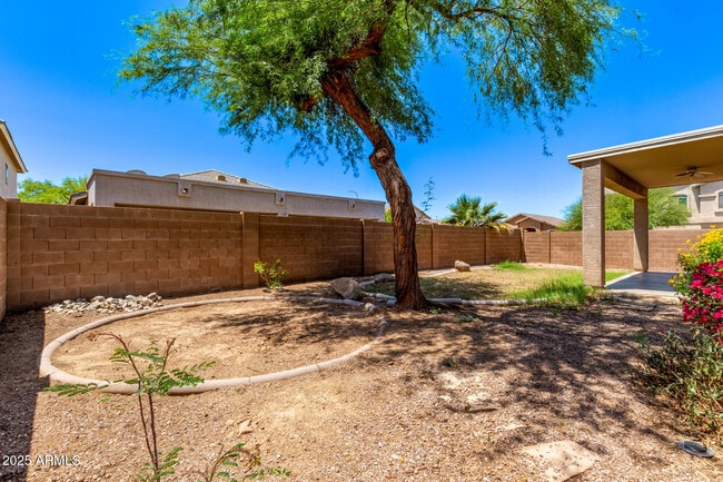 Building Photo - 12429 W Pima St